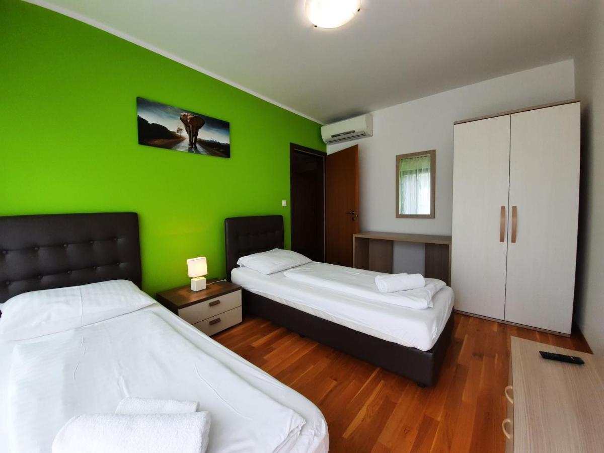 Maslina Apartment Premantura Kültér fotó